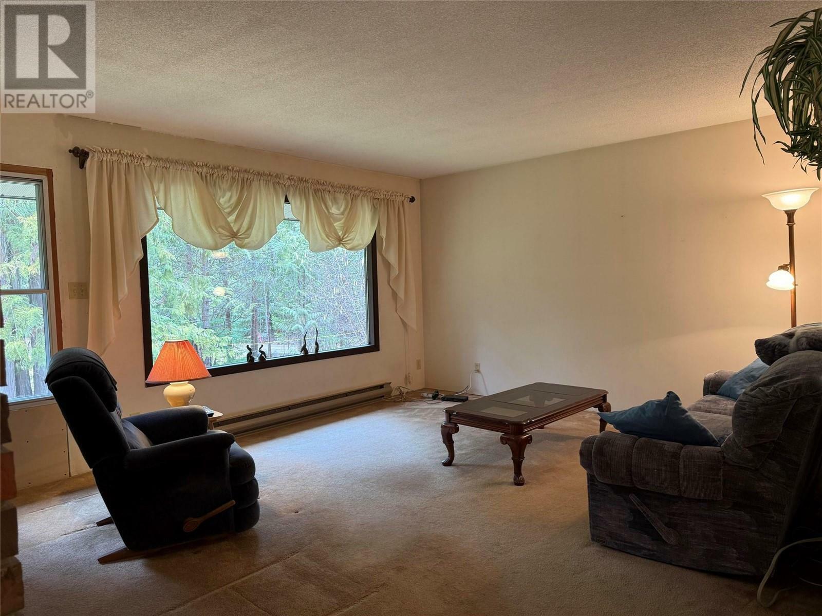 WINLAW, British Columbia, V0G 2J0, CA, 4 Bedrooms Bedrooms, ,1 BathroomBathrooms,Residential,For Sale,1837554