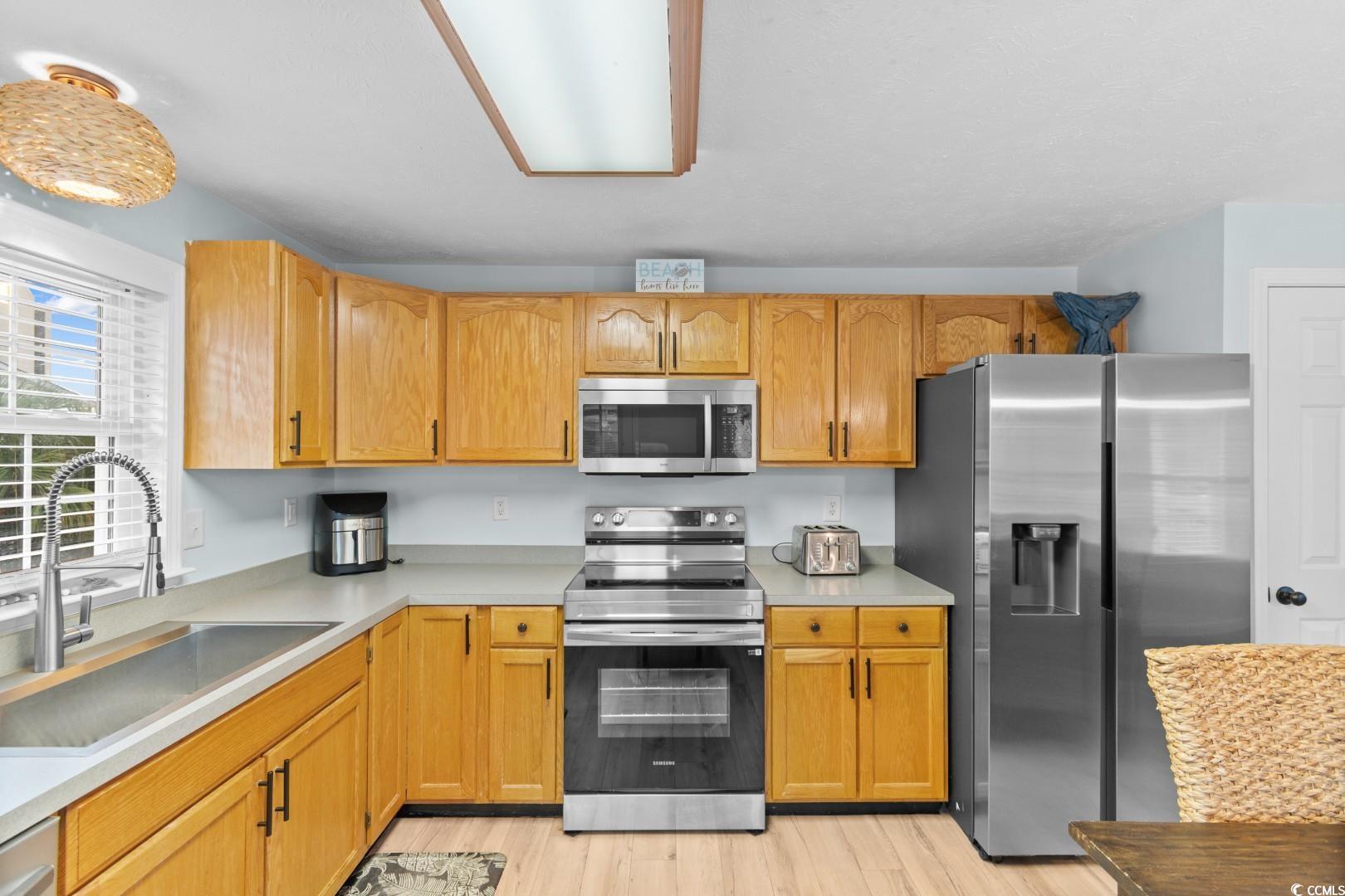 North Myrtle Beach, South Carolina, 29582, United States, 3 Bedrooms Bedrooms, ,3 BathroomsBathrooms,Residential,For Sale,1984186