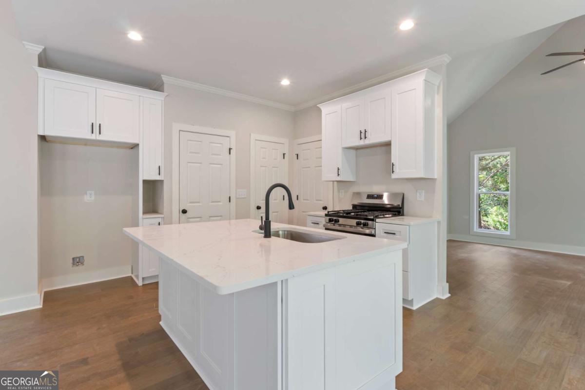 Athens, Georgia, 30605, United States, 3 Bedrooms Bedrooms, ,2 BathroomsBathrooms,Residential,For Sale,1908628