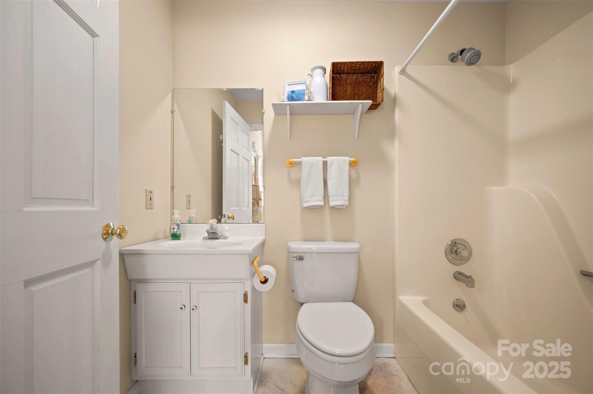 Columbus, North Carolina, 28722, United States, 4 Bedrooms Bedrooms, ,5 BathroomsBathrooms,Residential,For Sale,1828347