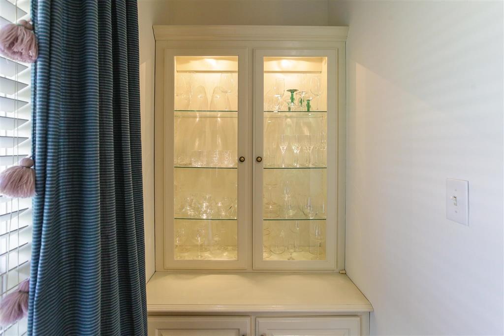Lake Charles, Louisiana, 70605, United States, 4 Bedrooms Bedrooms, ,4 BathroomsBathrooms,Residential,For Sale,2022489