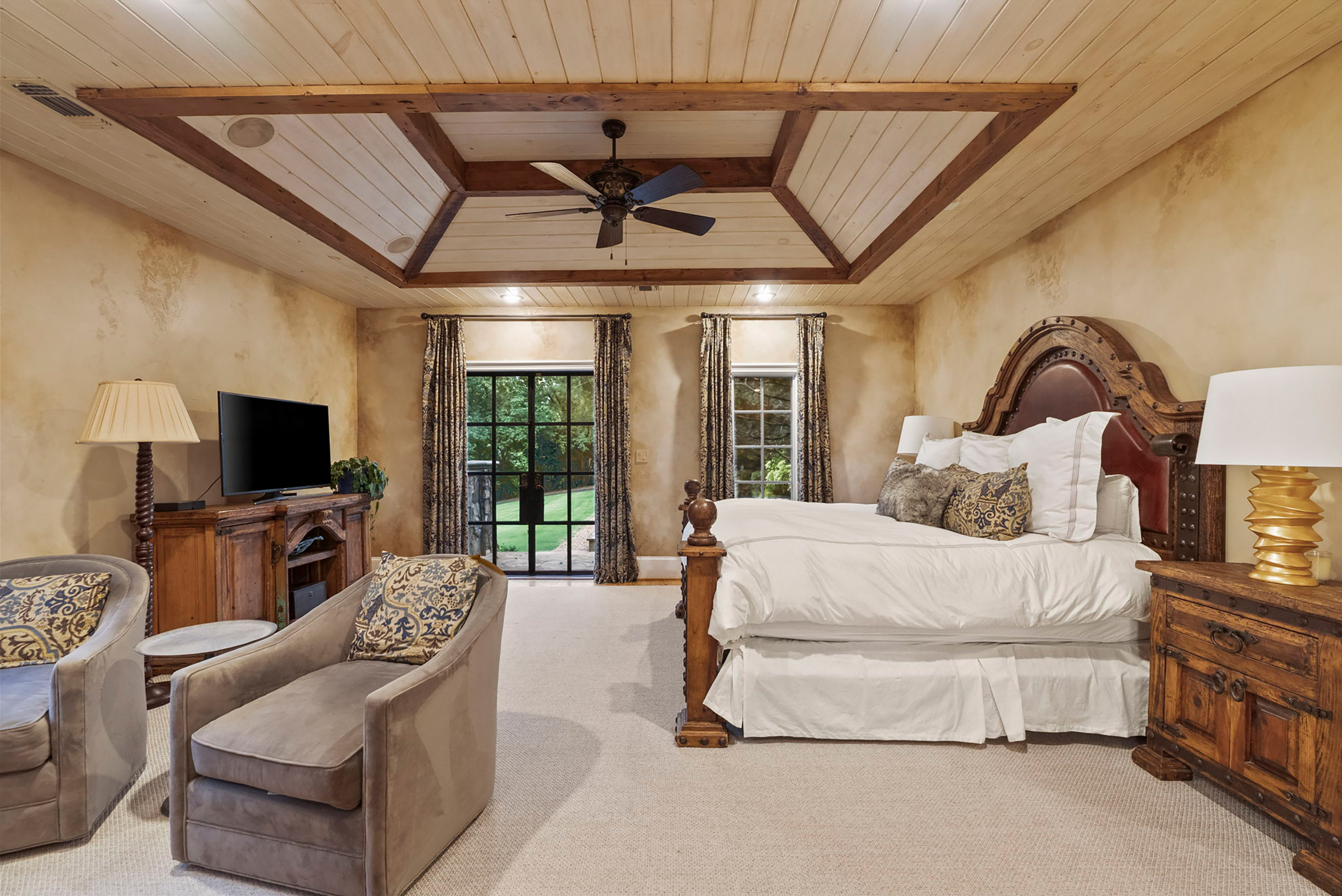  Remarkable Spanish-style Estate on 3.8+/- Private Acres - 物件實景