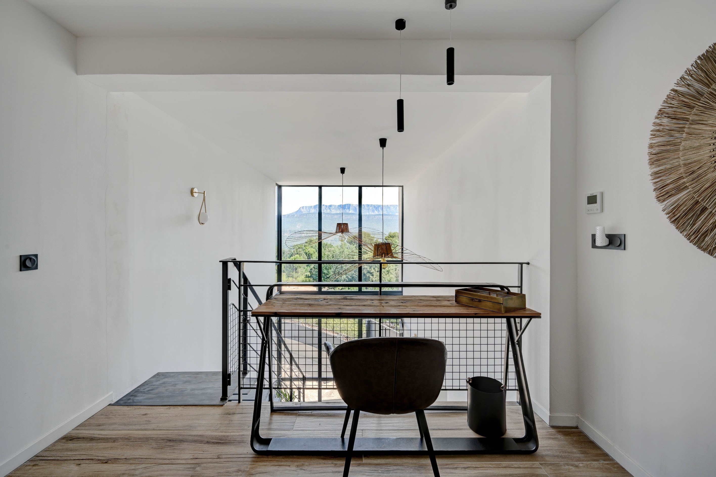 Exceptional Contemporary Proprety with view - 物件實景
