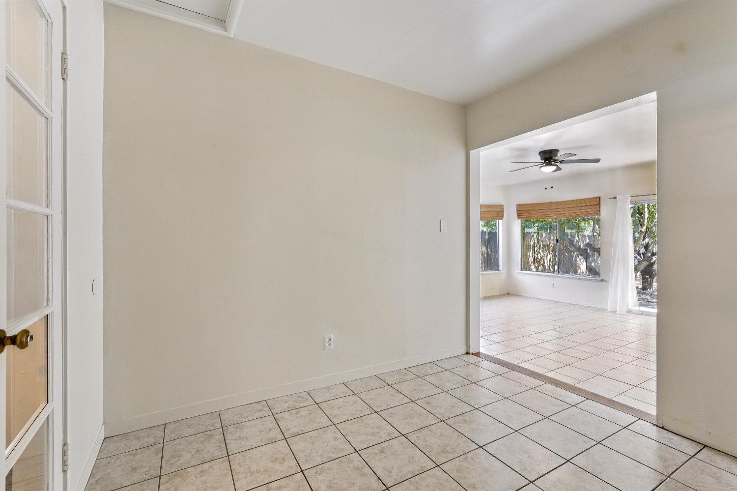 Sacramento, California, 95820, United States, 3 Bedrooms Bedrooms, ,2 BathroomsBathrooms,Residential,For Sale,1940182
