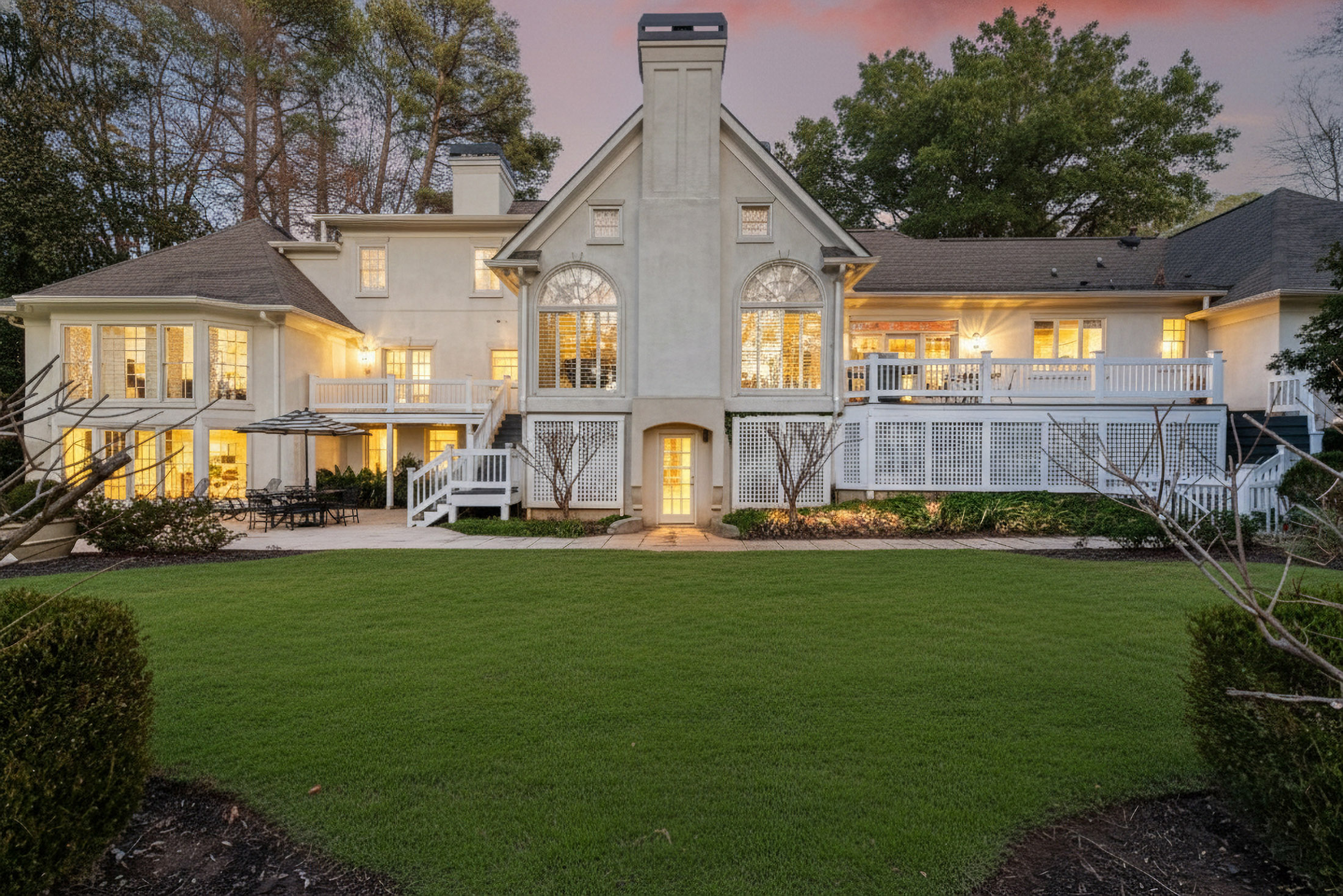  Elegant Traditional Home in Buckhead