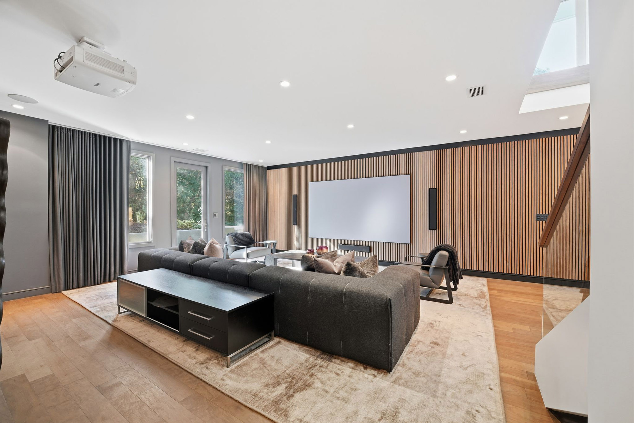  Magazine-worthy Mid-century Modern Retreat in the Heart of Morningside - 物件實景