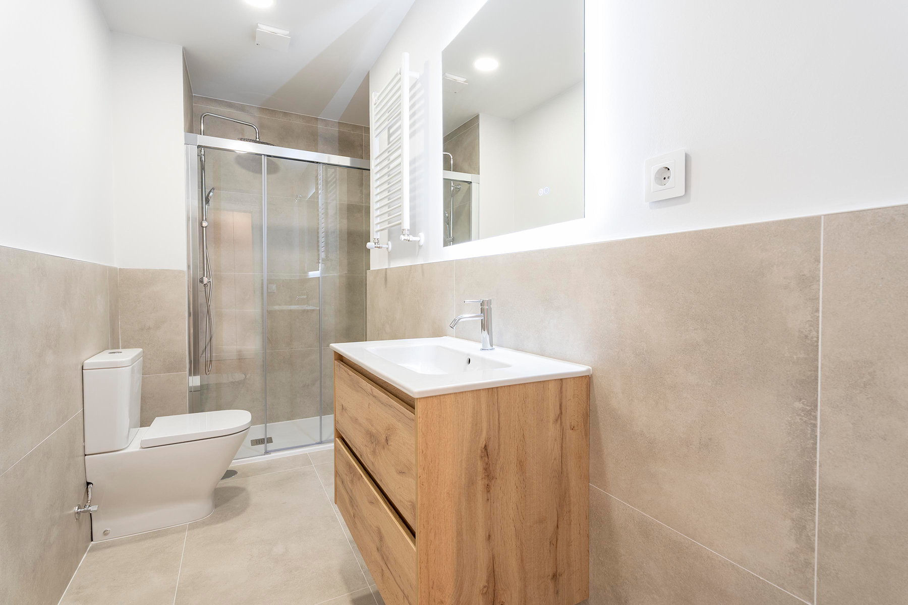  Renovated 2-bedroom flat with excellent qualities - 物件實景