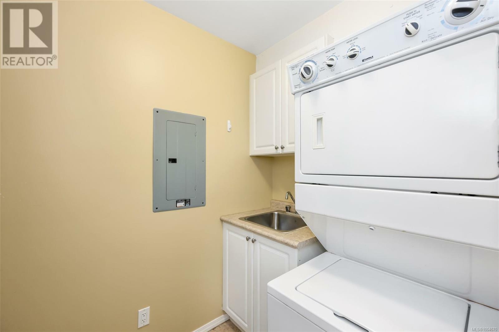 DUNCAN, British Columbia, V9L 2S2, CA, 2 Bedrooms Bedrooms, ,2 BathroomsBathrooms,Residential,For Sale,1875397