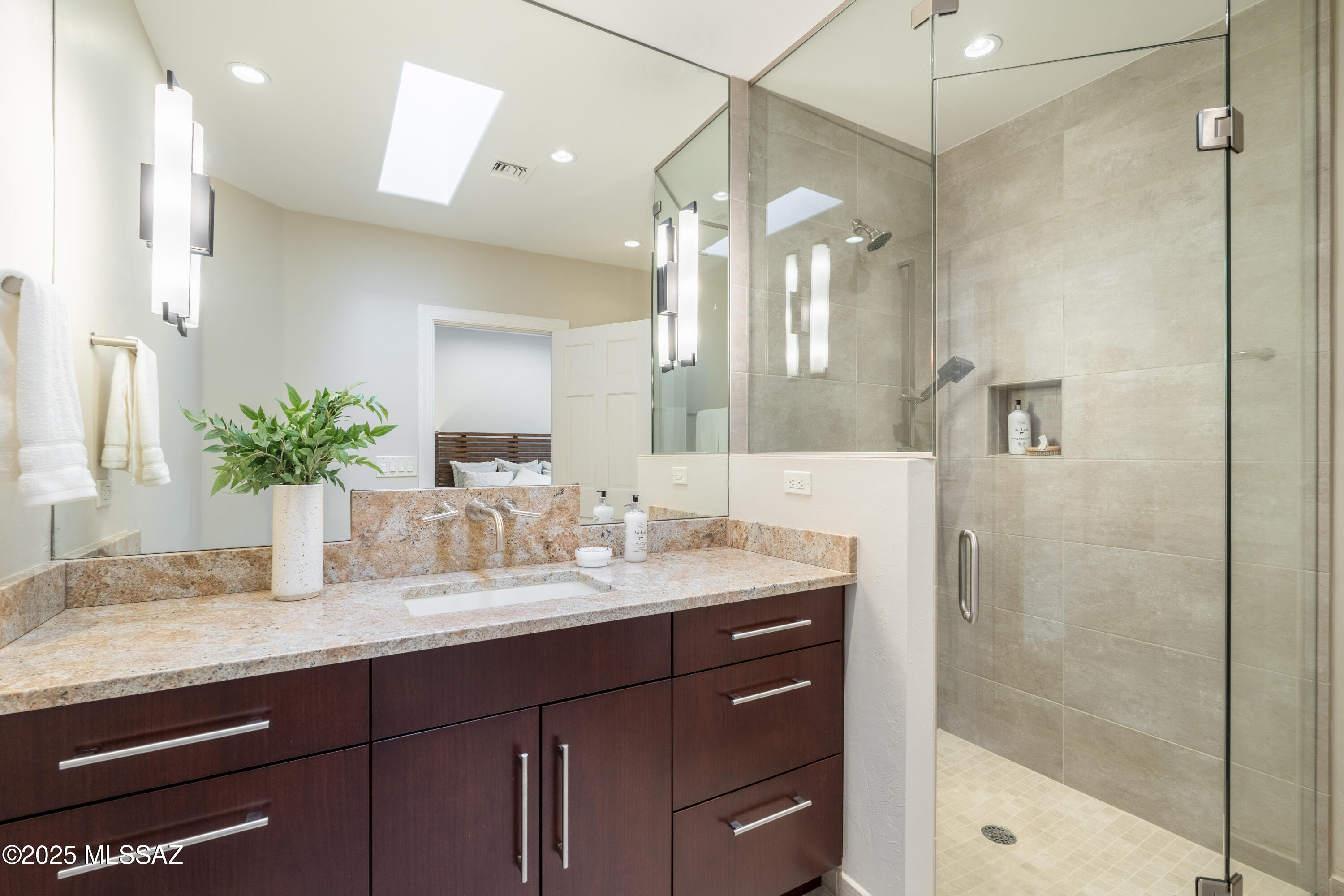 Tucson, Arizona, 85718, United States, 4 Bedrooms Bedrooms, ,4 BathroomsBathrooms,Residential,For Sale,1837380