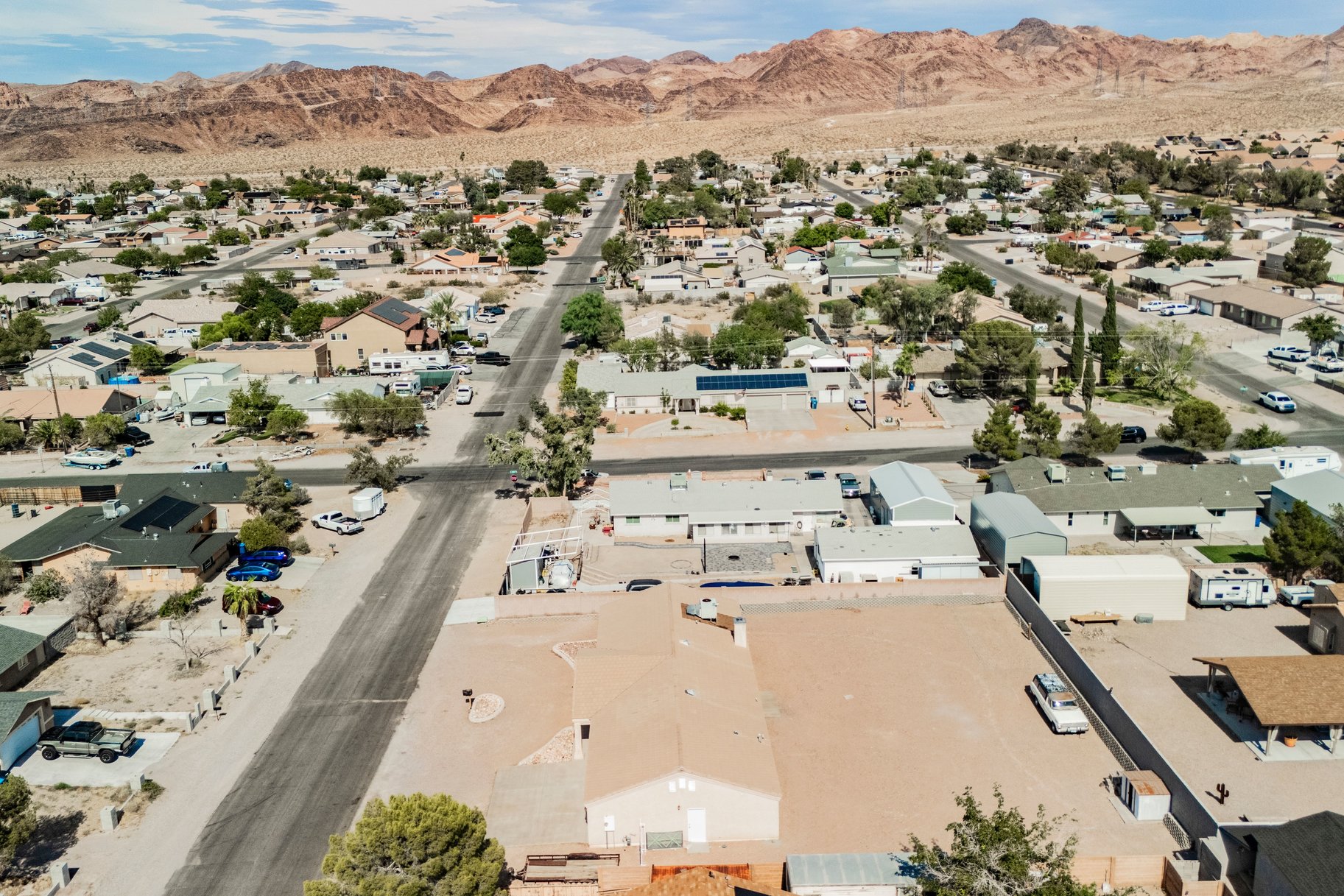  Rare Half Acre Opportunity in Henderson HOA, RV Hookups, Endless Potential - 物件實景