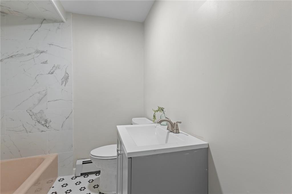 Jamestown, Rhode Island, 02835, United States, 3 Bedrooms Bedrooms, ,1 BathroomBathrooms,Residential,For Sale,2044275
