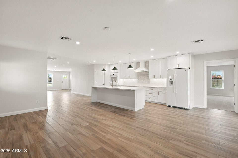 Phoenix, Arizona, 85008, United States, 4 Bedrooms Bedrooms, ,2 BathroomsBathrooms,Residential,For Sale,1974432