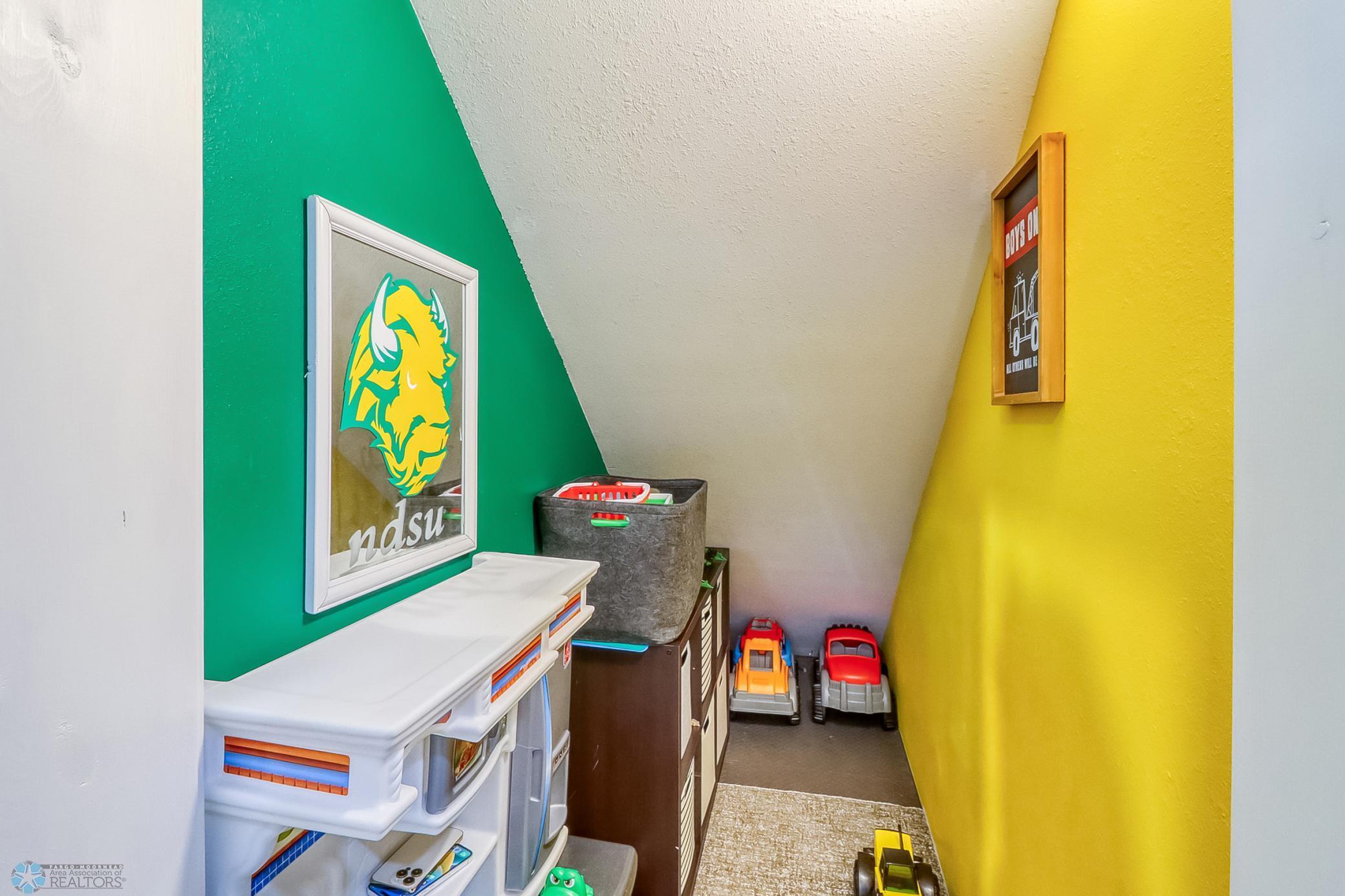 Hawley, Minnesota, 56549, United States, 5 Bedrooms Bedrooms, ,3 BathroomsBathrooms,Residential,For Sale,1984462