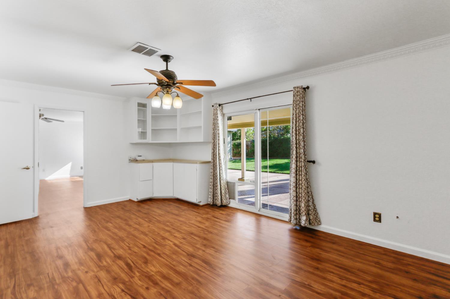 Elk Grove, California, 95624, United States, 4 Bedrooms Bedrooms, ,3 BathroomsBathrooms,Residential,For Sale,1987914