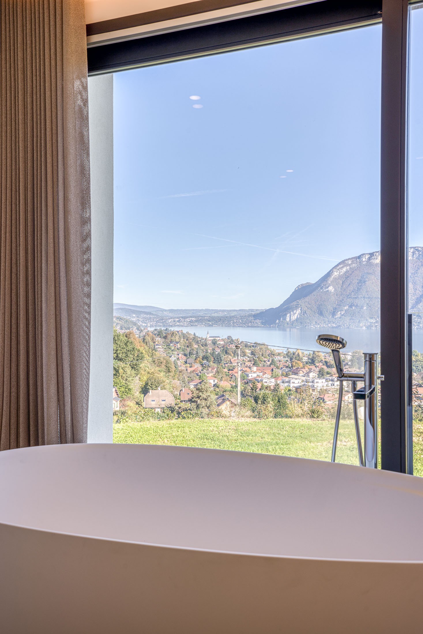  Exceptional Villa in Sévrier: Serenity, Luxury, Prestige & Exclusivity - 物件實景