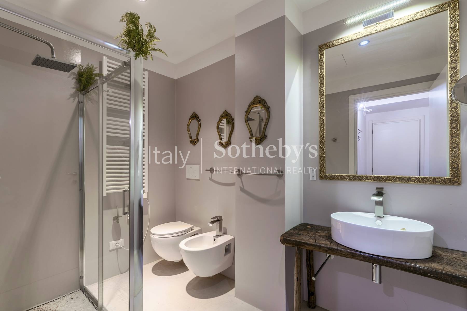  Elegance and privacy in the heart of Verona
