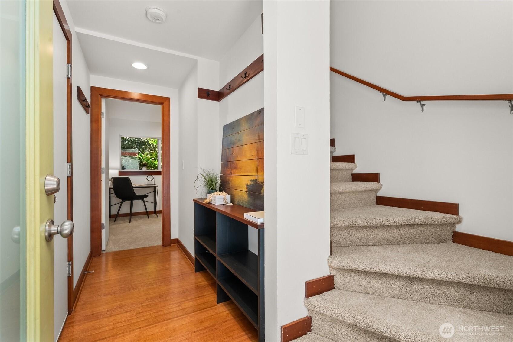 SEATTLE, Washington, 98105, United States, 3 Bedrooms Bedrooms, ,3 BathroomsBathrooms,Residential,For Sale,1875304