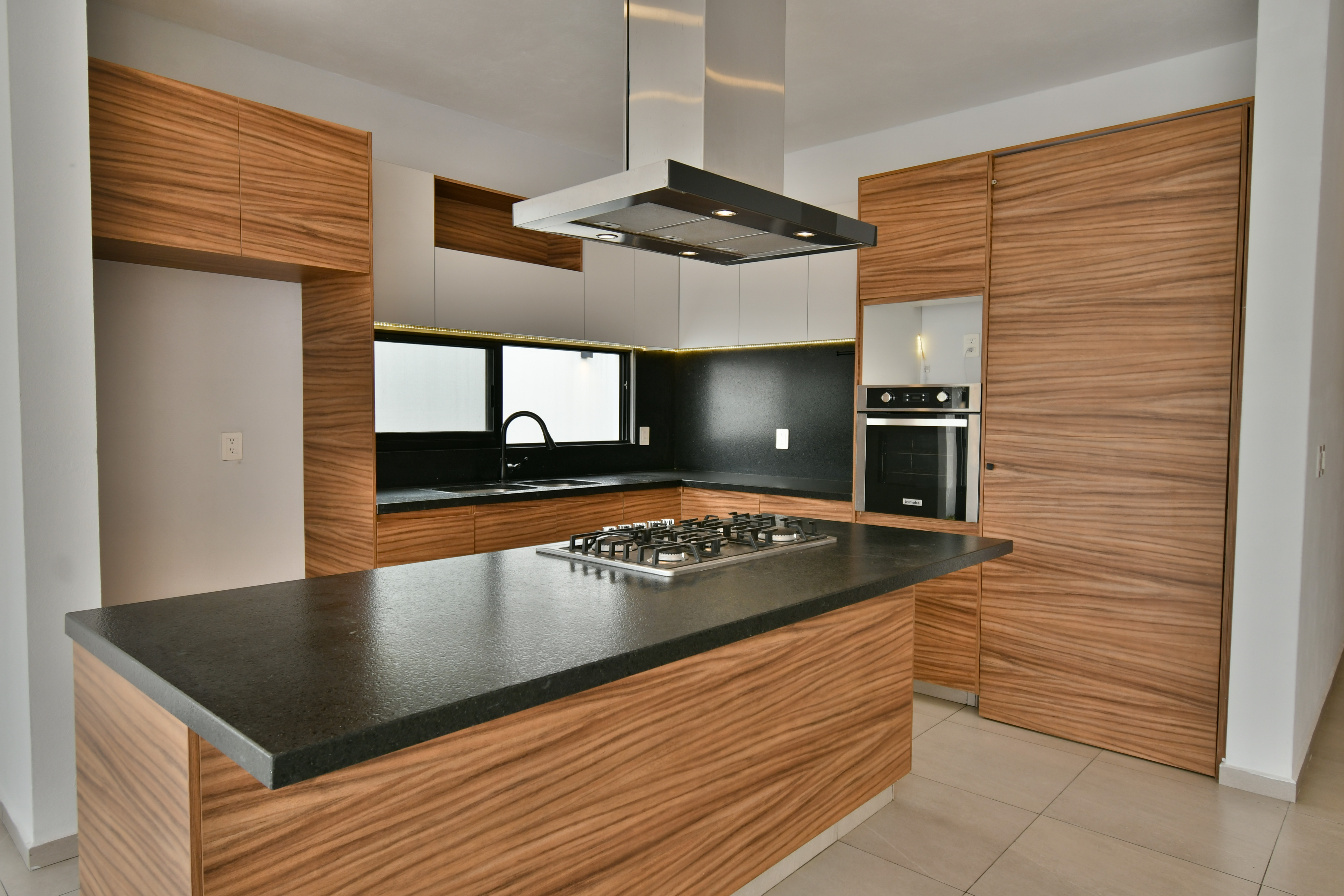  Casa en venta en Coto Encino, Bosques Vallarta  3 recámaras + roof top - 物件實景