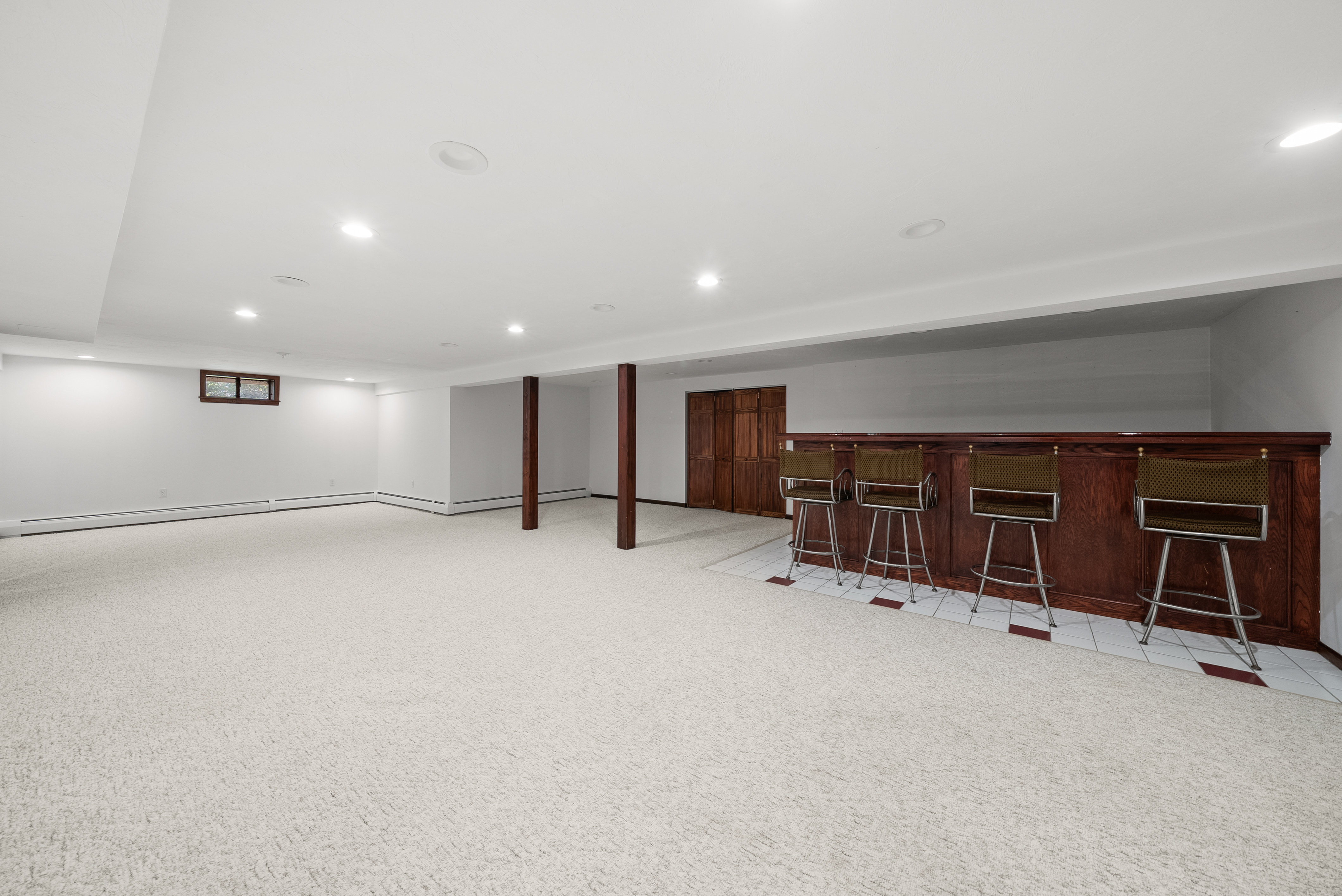  16 Foxhunt Trail, Walpole, MA, 02181 - 物件實景