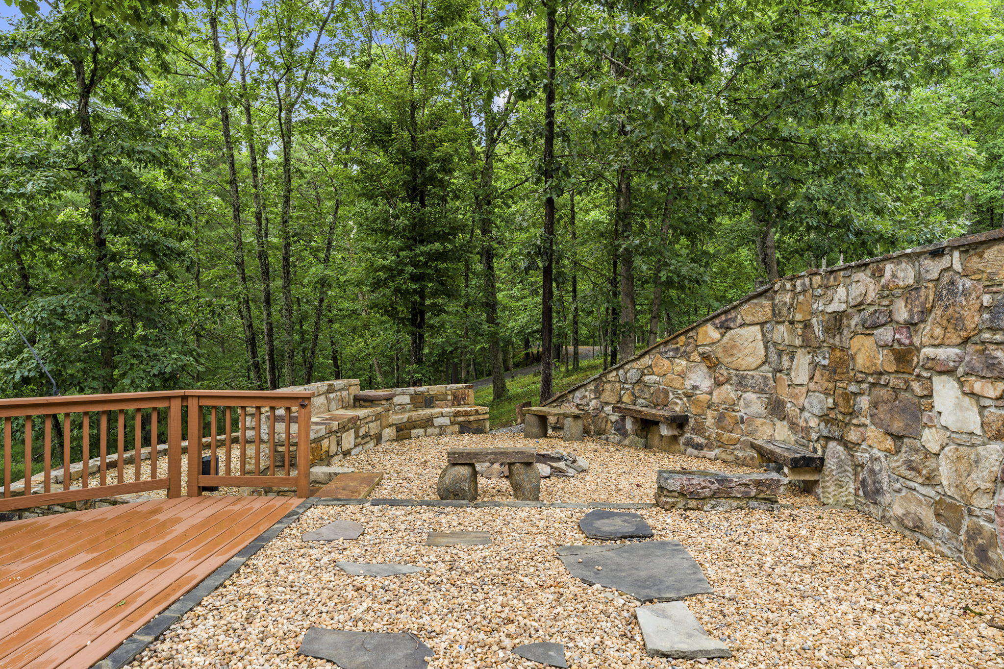  310 Red Gate Retreat Way, Berkeley Springs, WV 25411 - 物件實景