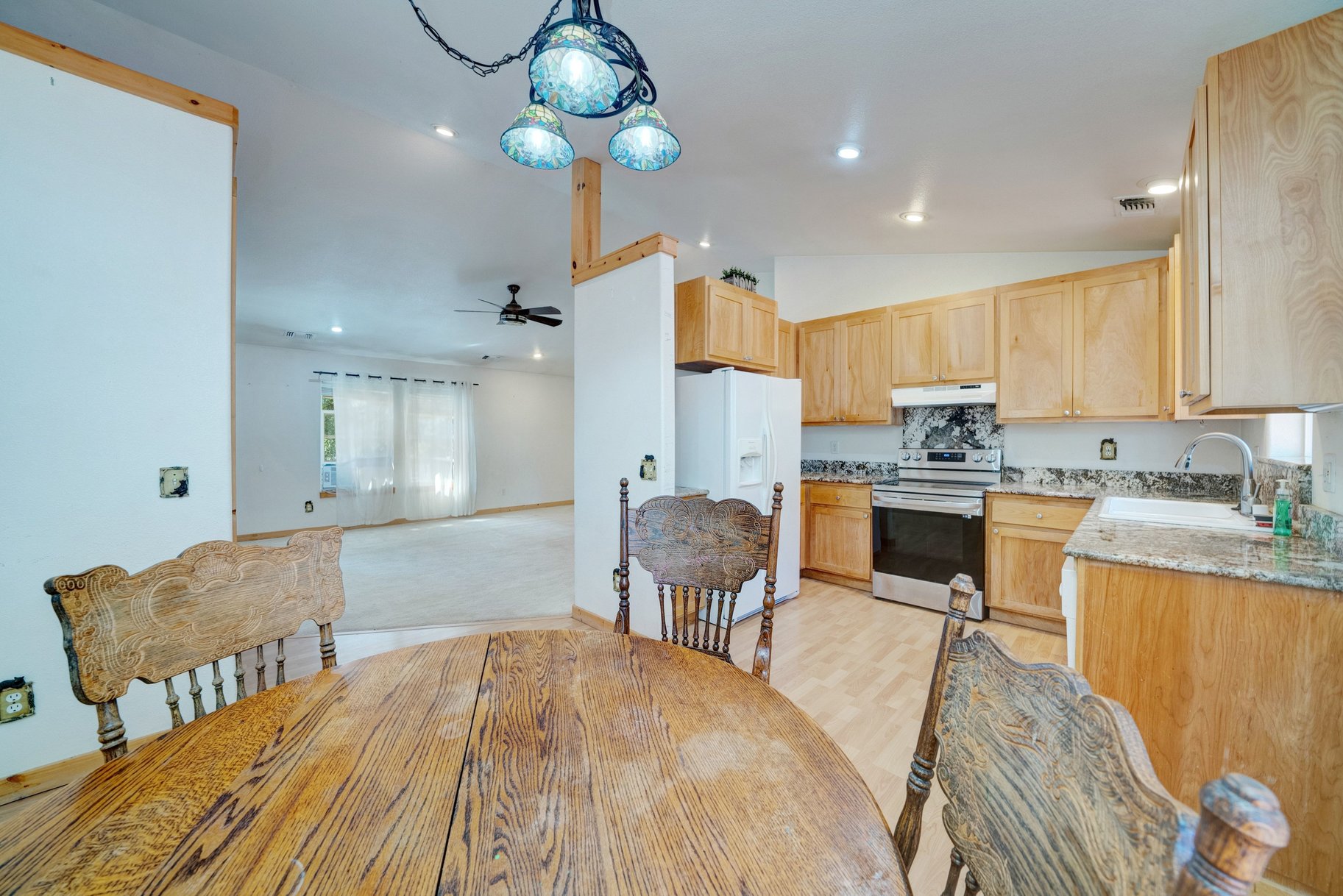  Affordable Home in the Heart of Portola, CA - 物件實景