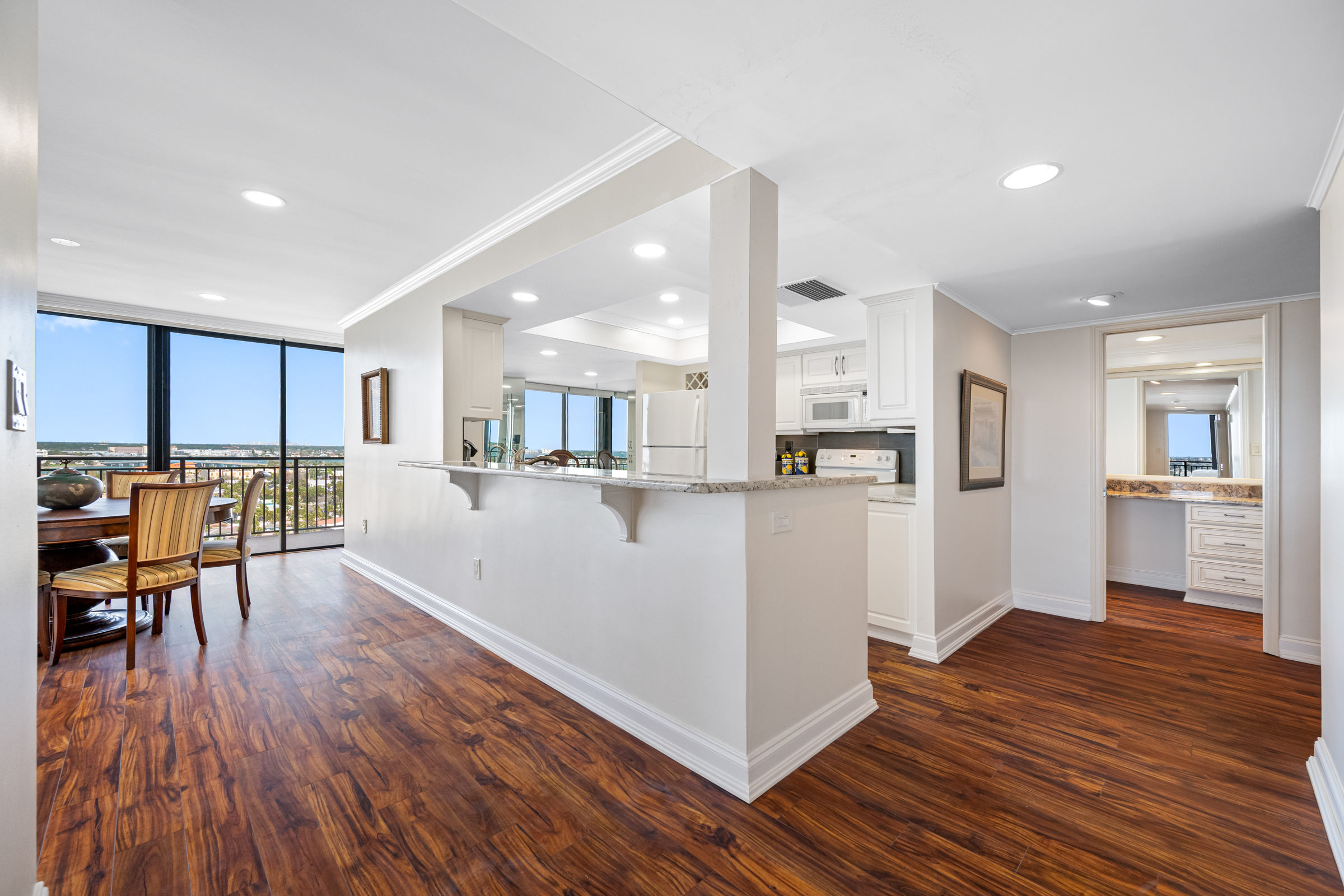 Treasure Island, Florida, 33706, United States, 2 Bedrooms Bedrooms, ,2 BathroomsBathrooms,Residential,For Sale,1998023