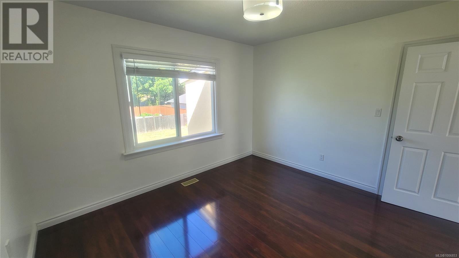 SAANICH, British Columbia, V9A 1B8, CA, 5 Bedrooms Bedrooms, ,2 BathroomsBathrooms,Residential,For Sale,1951080