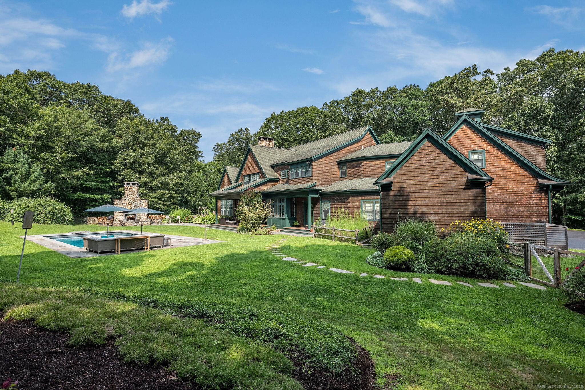 Guilford, Connecticut, 06437, United States, 5 Bedrooms Bedrooms, ,8 BathroomsBathrooms,Residential,For Sale,1903755