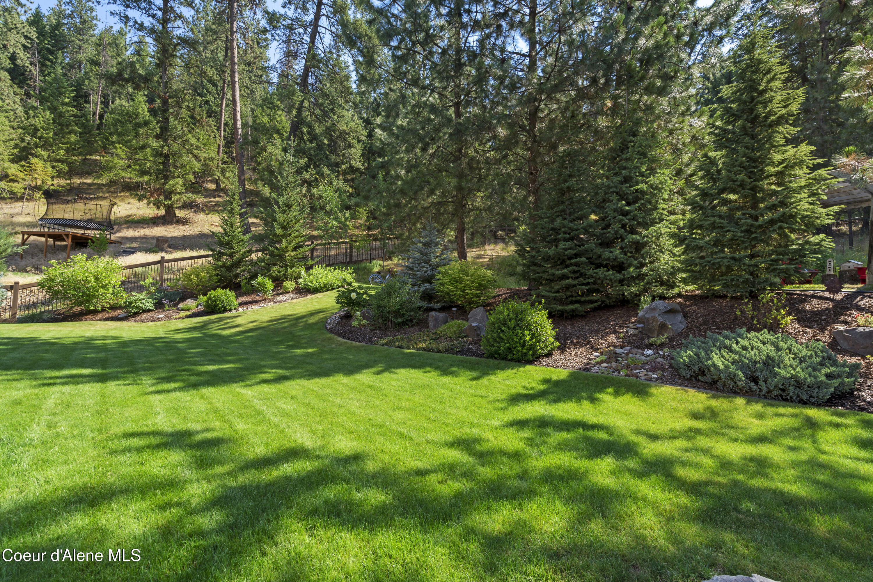 Coeur d'Alene, Idaho, 83815, United States, 5 Bedrooms Bedrooms, ,4 BathroomsBathrooms,Residential,For Sale,2048634