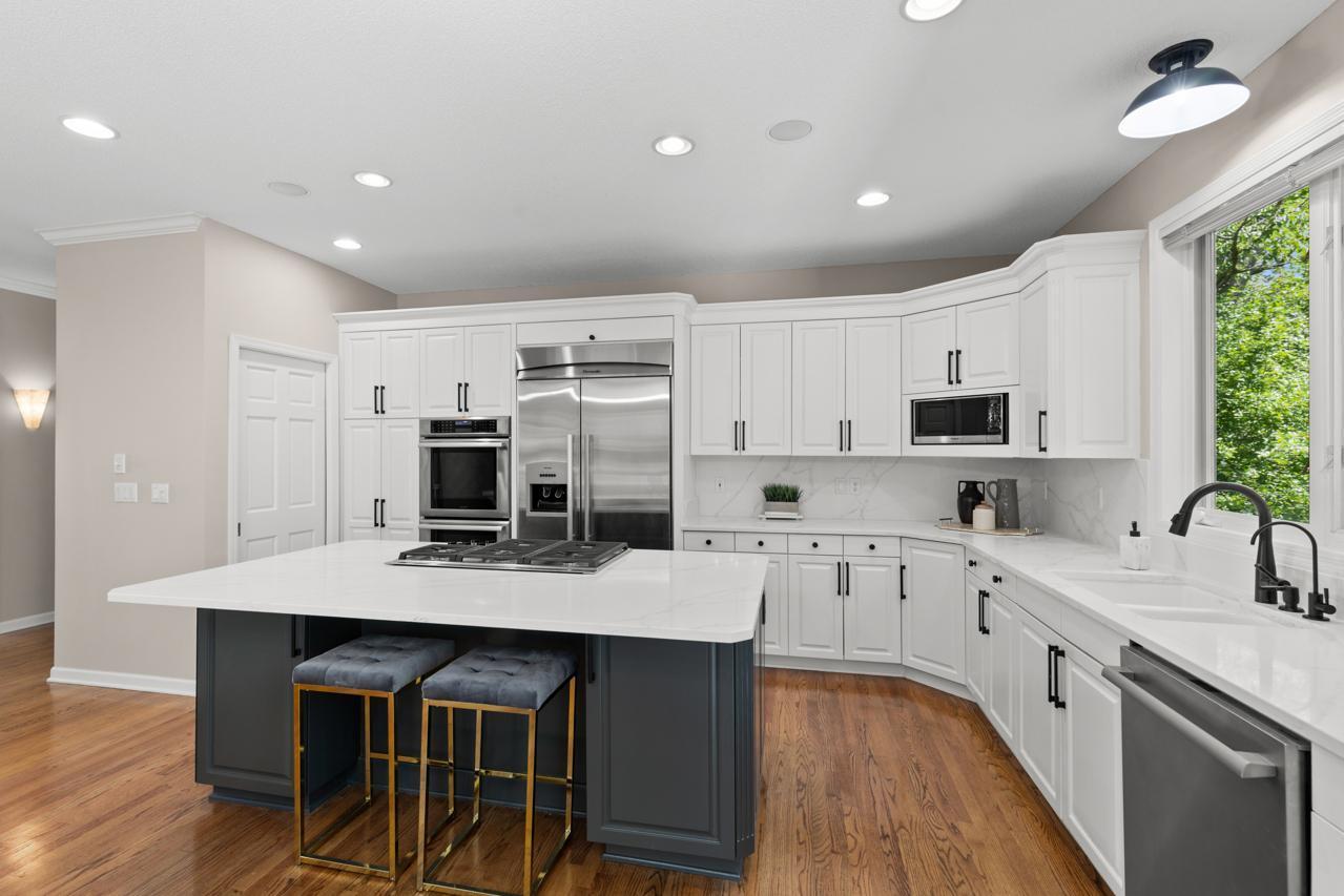 Eden Prairie, Minnesota, 55344, United States, 5 Bedrooms Bedrooms, ,3 BathroomsBathrooms,Residential,For Sale,1940056