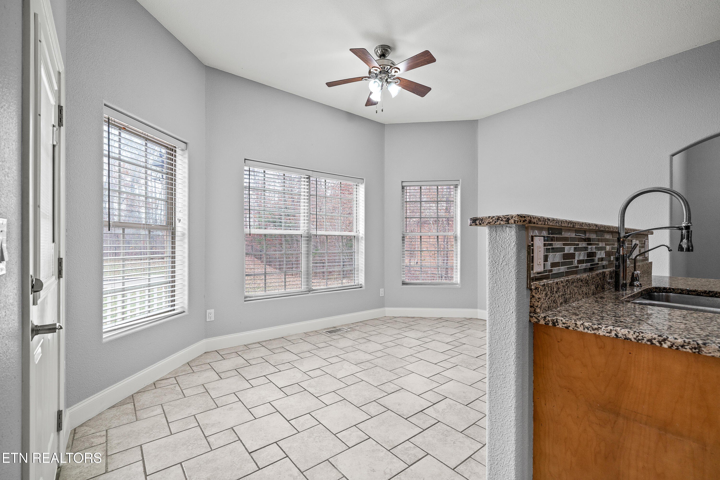 39 N Riverview Ln., Crossville, Tennessee, 38555, United States, 5 Bedrooms Bedrooms, ,5 BathroomsBathrooms,Residential,For Sale,39 N Riverview Ln.,1654091