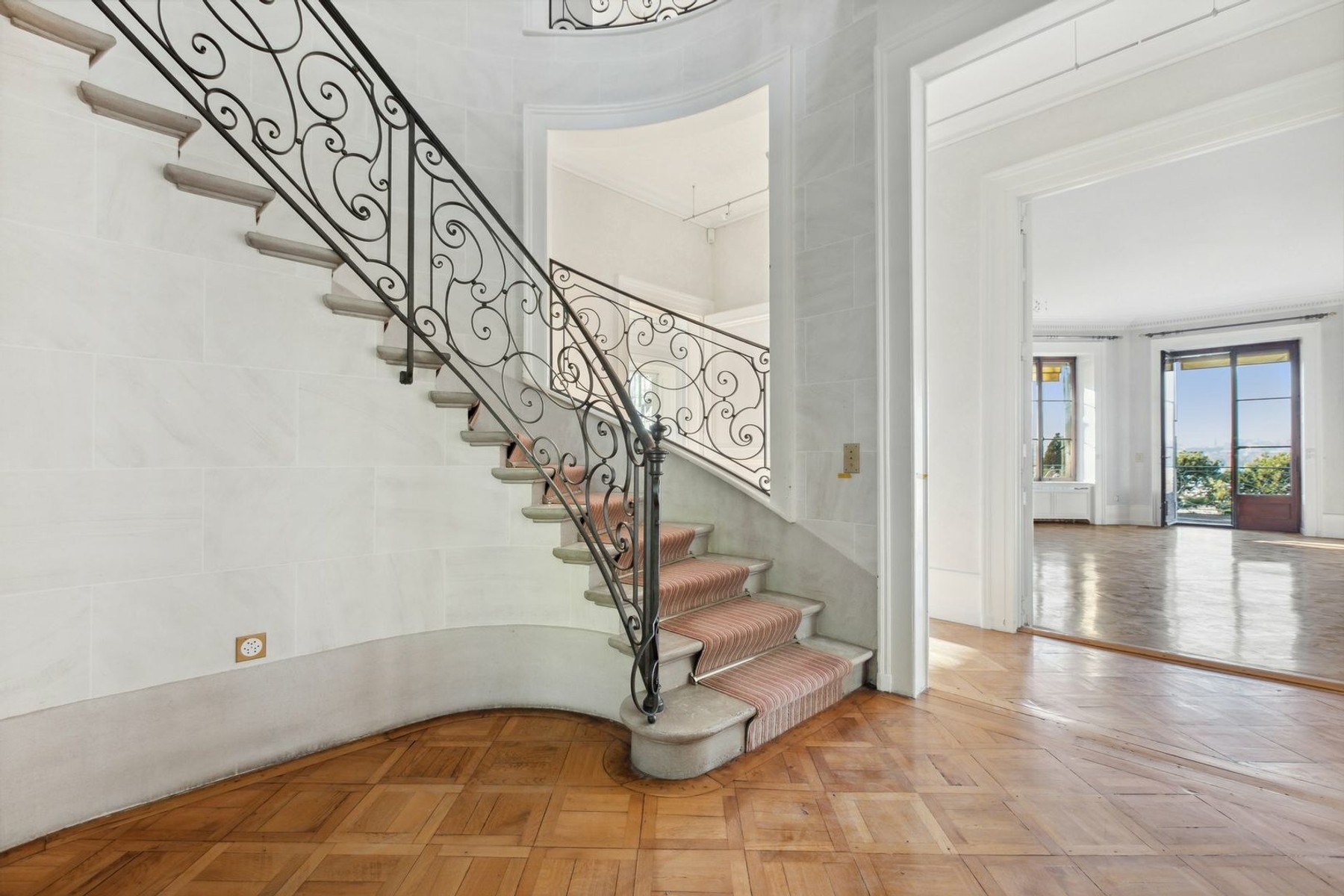  Stunning Mansion 
Rampe de Cologny - 物件實景
