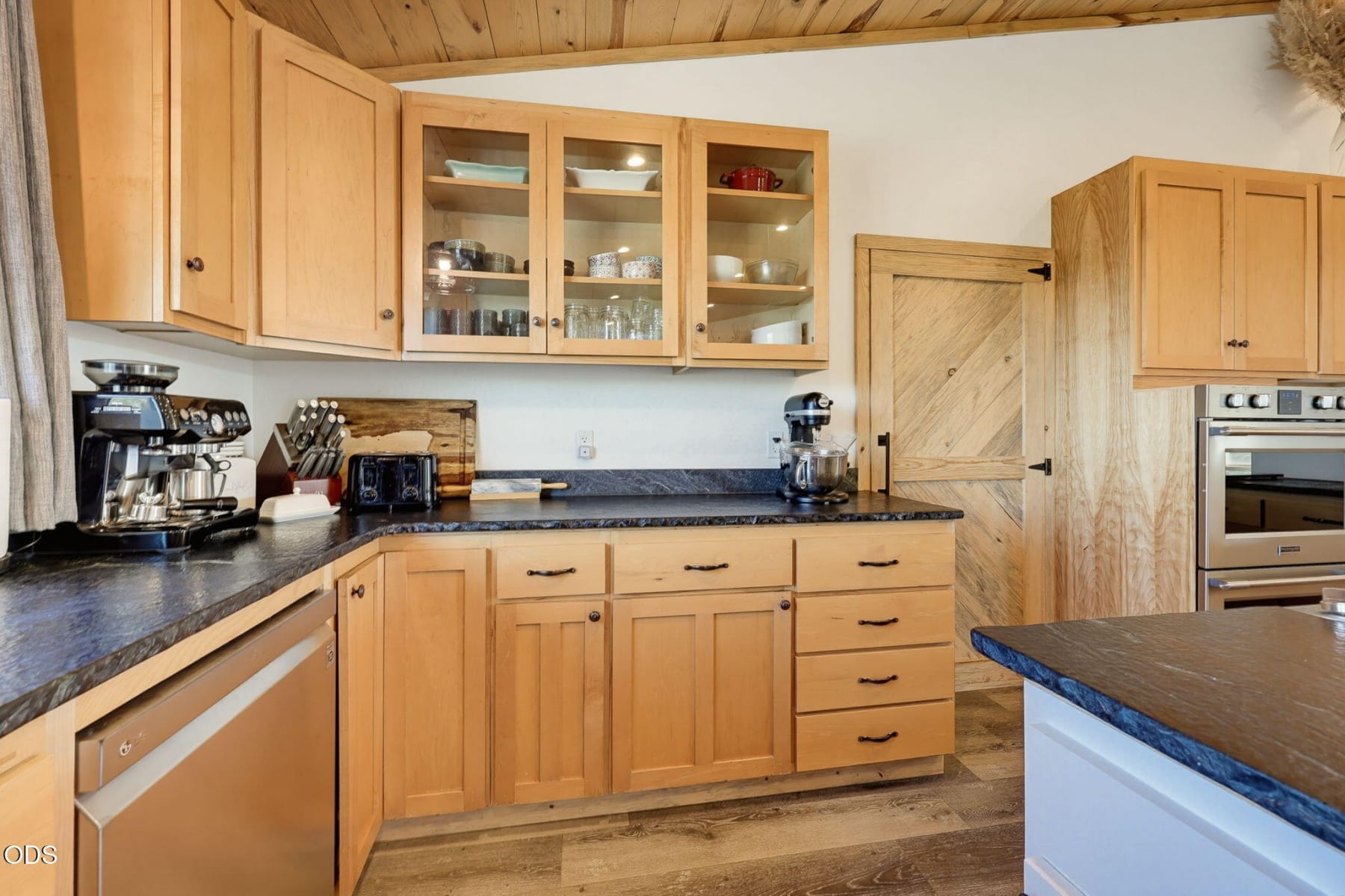  7036 Griffin Lane Jacksonville, OR 97530 - 物件實景