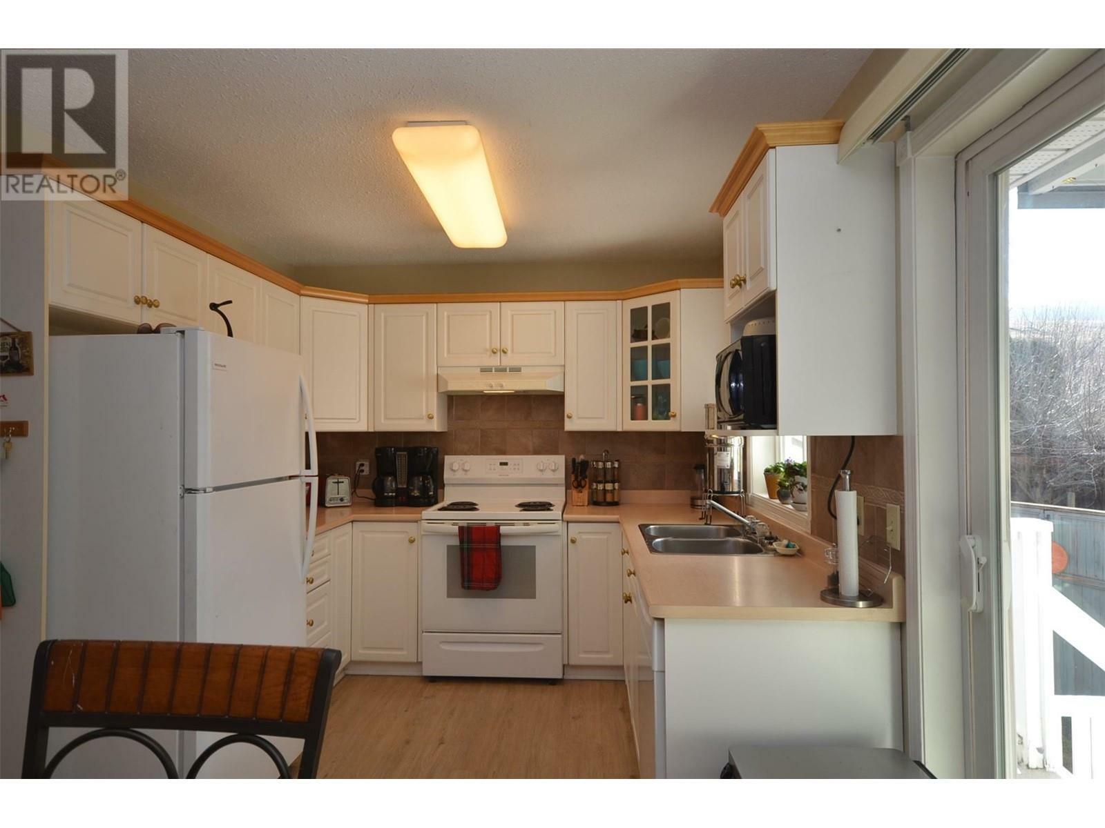 VERNON, British Columbia, V1T 8N5, CA, 3 Bedrooms Bedrooms, ,2 BathroomsBathrooms,Residential,For Sale,1838513