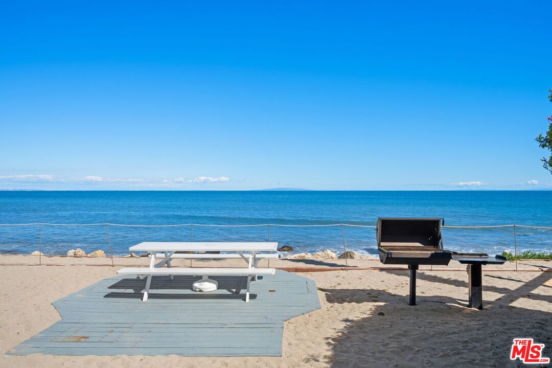 Malibu, California, 90265, United States, 1 Bedroom Bedrooms, ,1 BathroomBathrooms,Residential,For Sale,1840451
