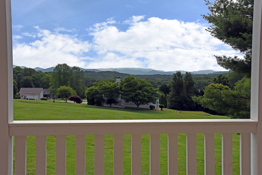 Blairsville, Georgia, 30512, United States, 3 Bedrooms Bedrooms, ,3 BathroomsBathrooms,Residential,For Sale,1846972