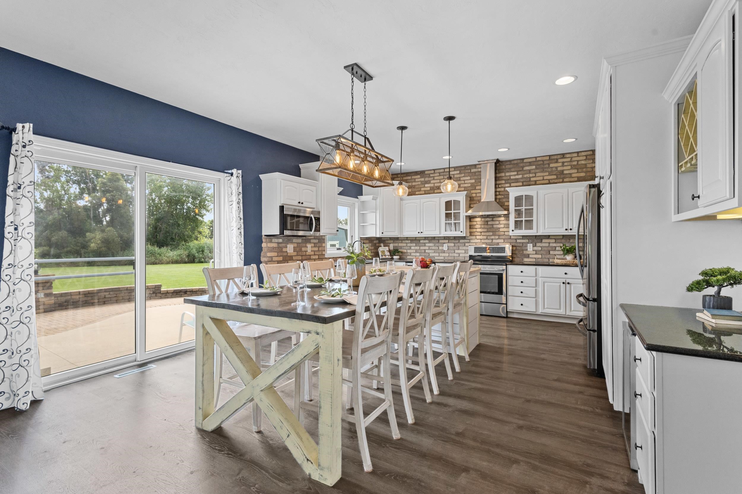 Neenah, Wisconsin, 54956, United States, 4 Bedrooms Bedrooms, ,4 BathroomsBathrooms,Residential,For Sale,1930712