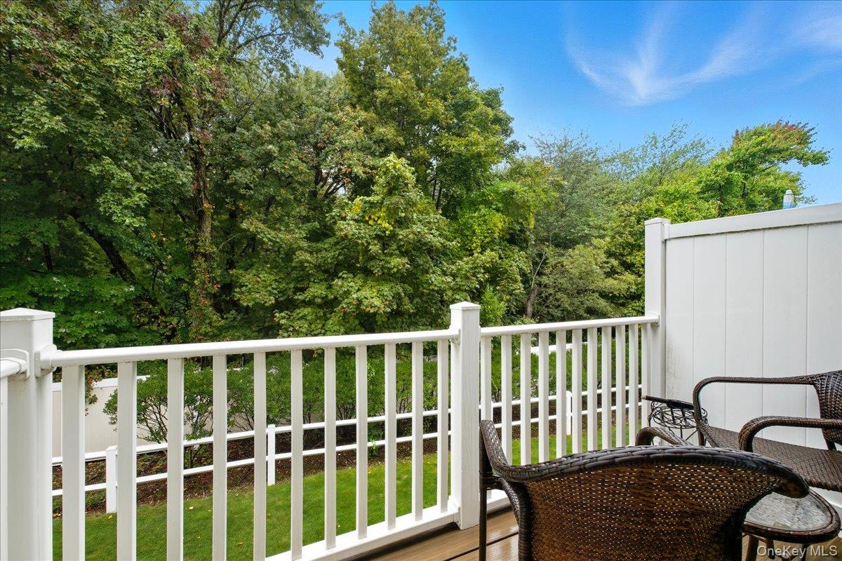 East Meadow, New York, 11554, United States, 2 Bedrooms Bedrooms, ,2 BathroomsBathrooms,Residential,For Sale,1958127