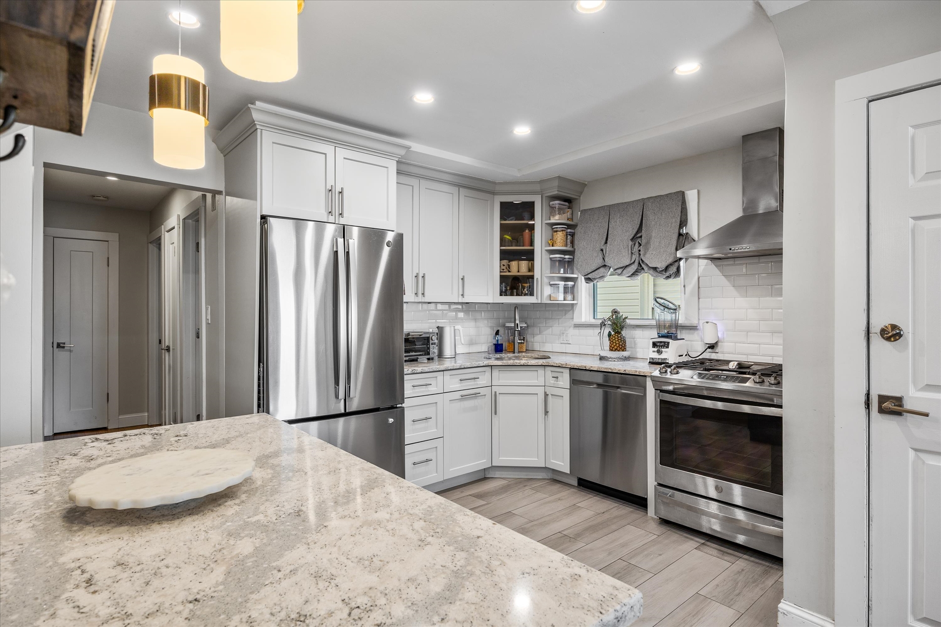 Howard Beach, New York, 11414, United States, 6 Bedrooms Bedrooms, ,2 BathroomsBathrooms,Residential,For Sale,2005661