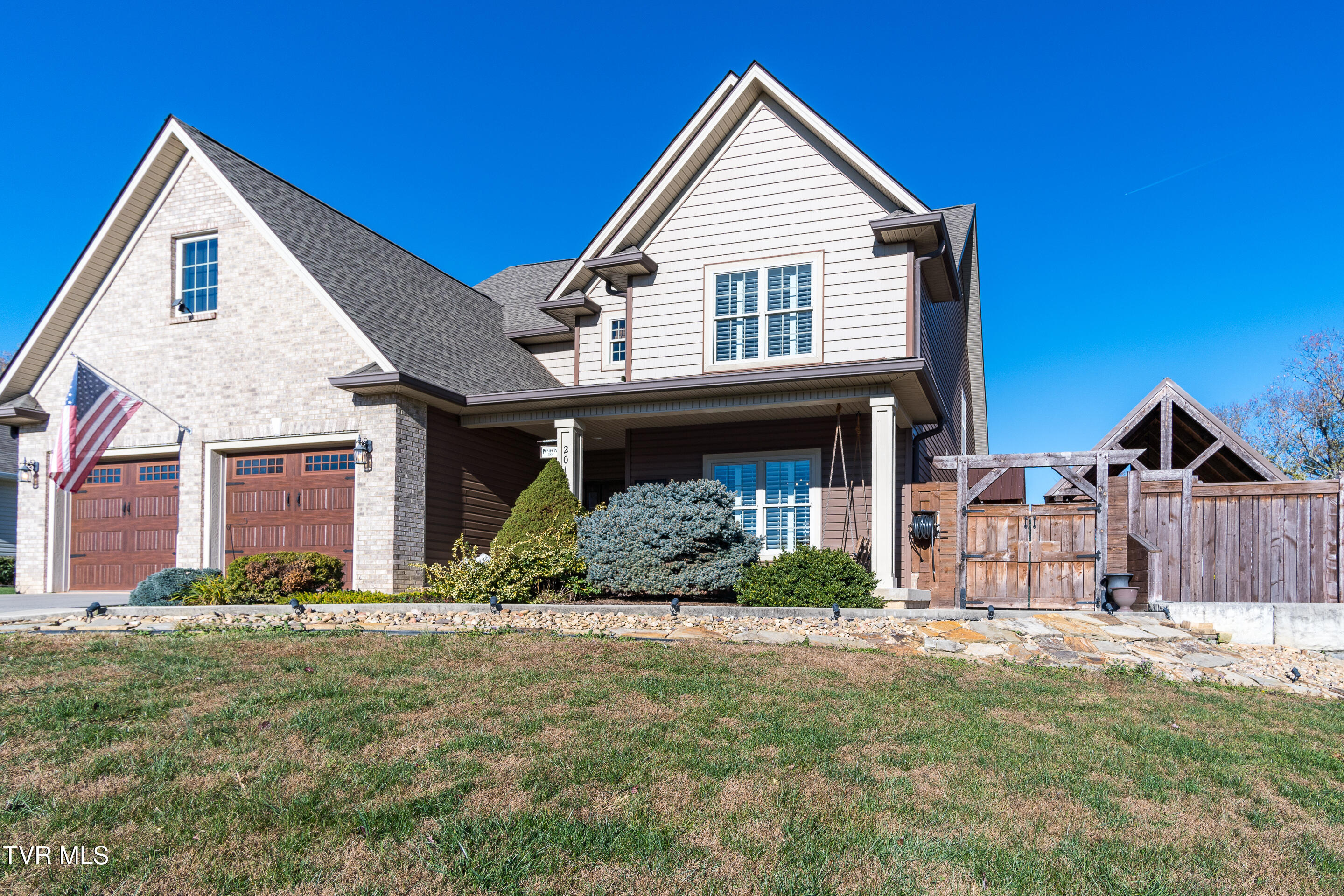 Piney Flats, Tennessee, 37686, United States, 4 Bedrooms Bedrooms, ,4 BathroomsBathrooms,Residential,For Sale,2005173