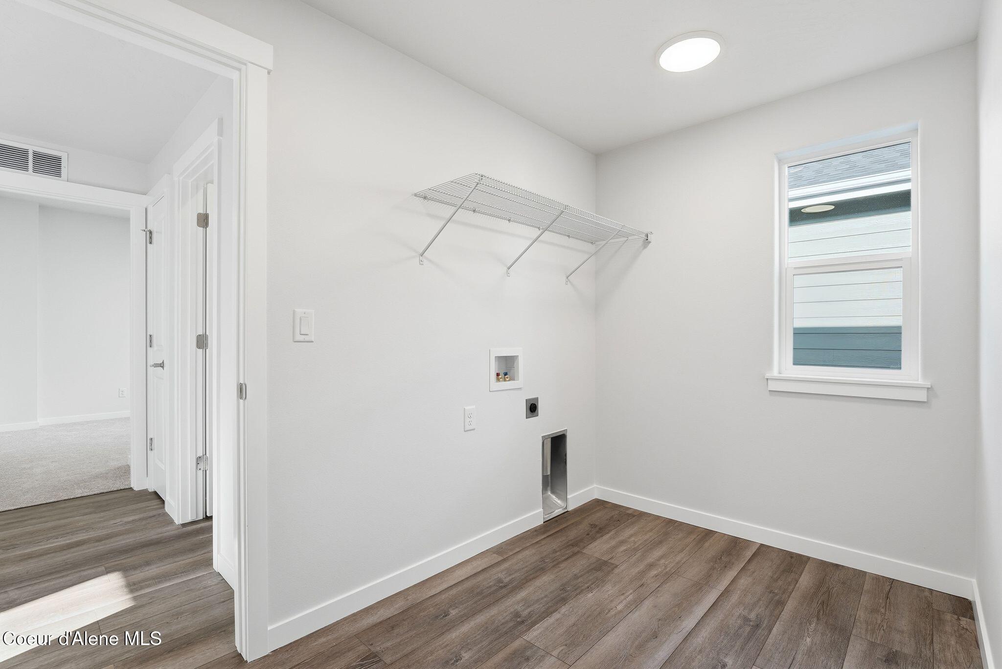 Coeur D'alene, Idaho, 83815, United States, 2 Bedrooms Bedrooms, ,Residential,For Sale,1991054