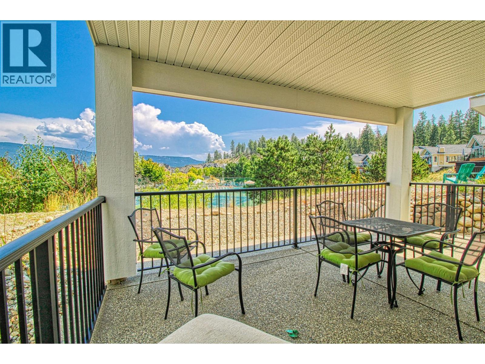 KELOWNA, British Columbia, V1Z 3R8, CA, 3 Bedrooms Bedrooms, ,2 BathroomsBathrooms,Residential,For Sale,1948634