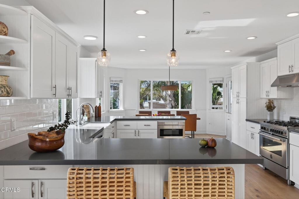 Ventura, California, 93001, United States, 4 Bedrooms Bedrooms, ,4 BathroomsBathrooms,Residential,For Sale,1975034