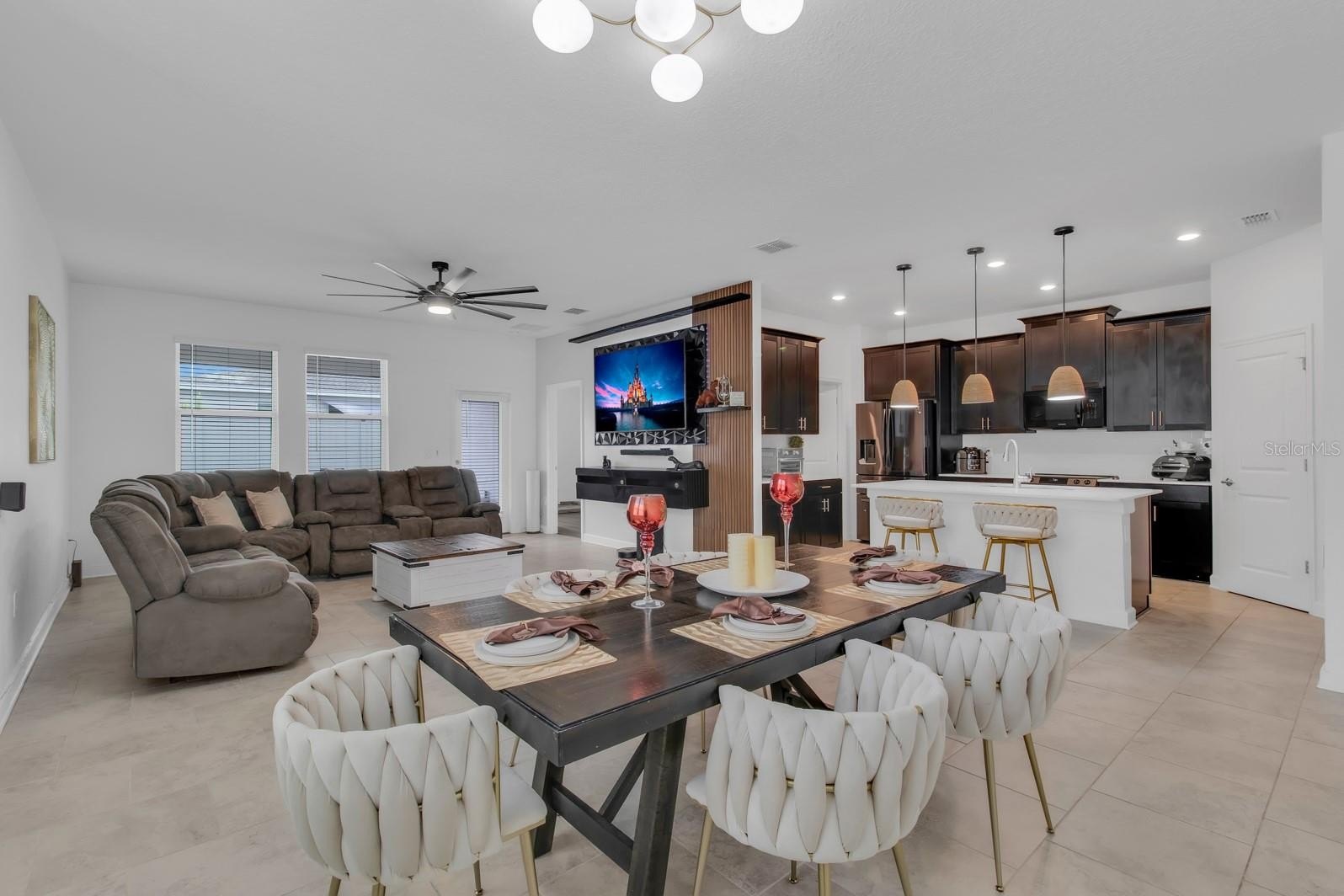 KISSIMMEE, Florida, 34744, United States, 4 Bedrooms Bedrooms, ,3 BathroomsBathrooms,Residential,For Sale,1974958