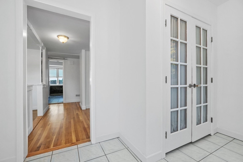Weymouth, Massachusetts, 02190, United States, 2 Bedrooms Bedrooms, ,1 BathroomBathrooms,Residential,For Sale,1897259