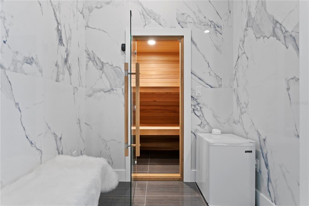 Tampa, Florida, 33606, United States, 4 Bedrooms Bedrooms, ,3 BathroomsBathrooms,Residential,For Sale,1998120