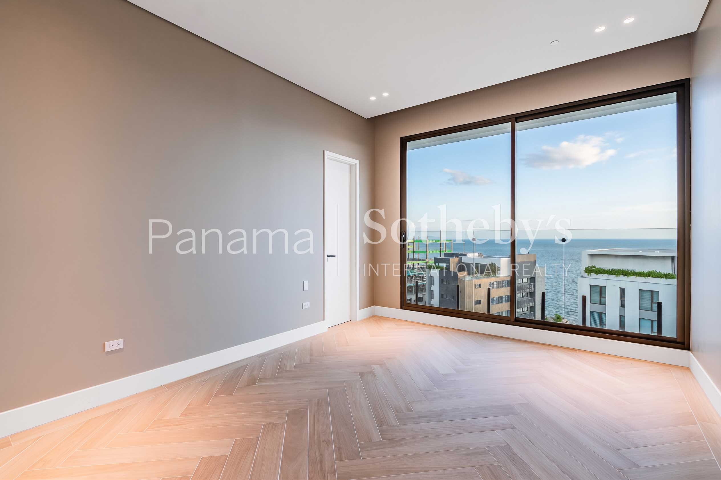 Two-Level Penthouse with Private Lap Pool  Skyhomes, Ocean Reef Islands - 物件實景