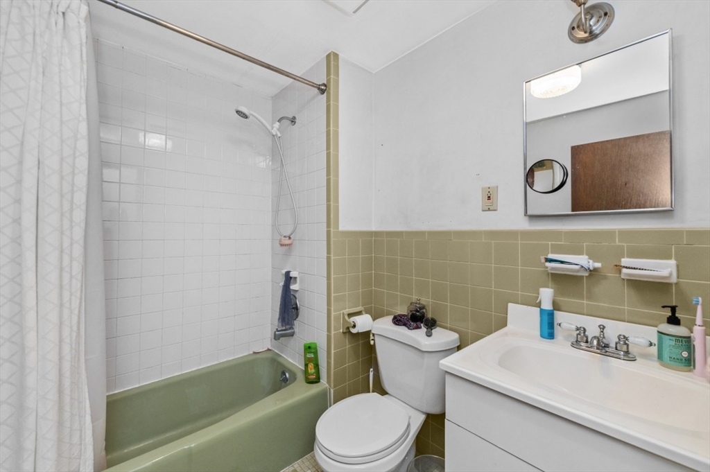 Boston, Massachusetts, 02129, United States, 4 Bedrooms Bedrooms, ,3 BathroomsBathrooms,Residential,For Sale,1933524