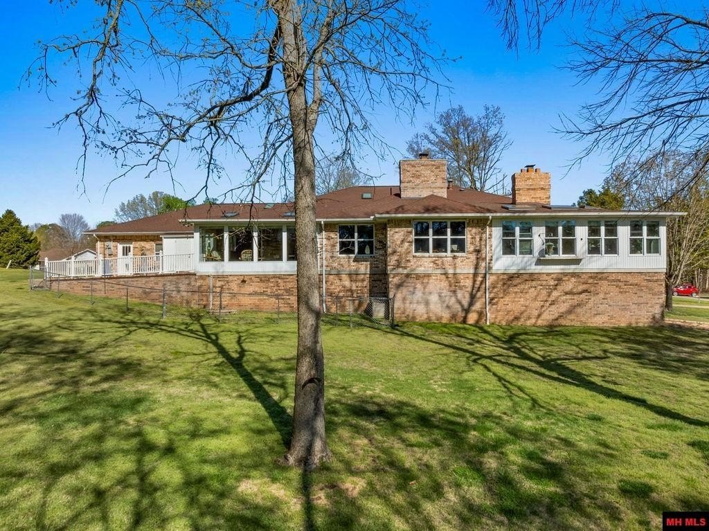 Mountain Home, Arkansas, 72653, United States, 3 Bedrooms Bedrooms, ,4 BathroomsBathrooms,Residential,For Sale,2036578