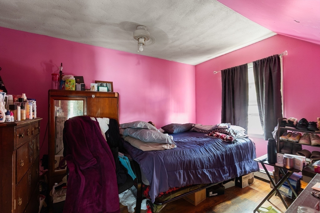 Malden, Massachusetts, 02148, United States, 8 Bedrooms Bedrooms, ,3 BathroomsBathrooms,Residential,For Sale,2049419